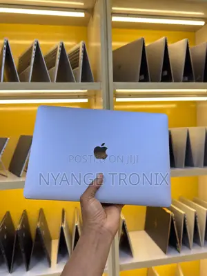 Laptop Apple MacBook Pro 2020 16GB Intel Core I7 SSD 1T