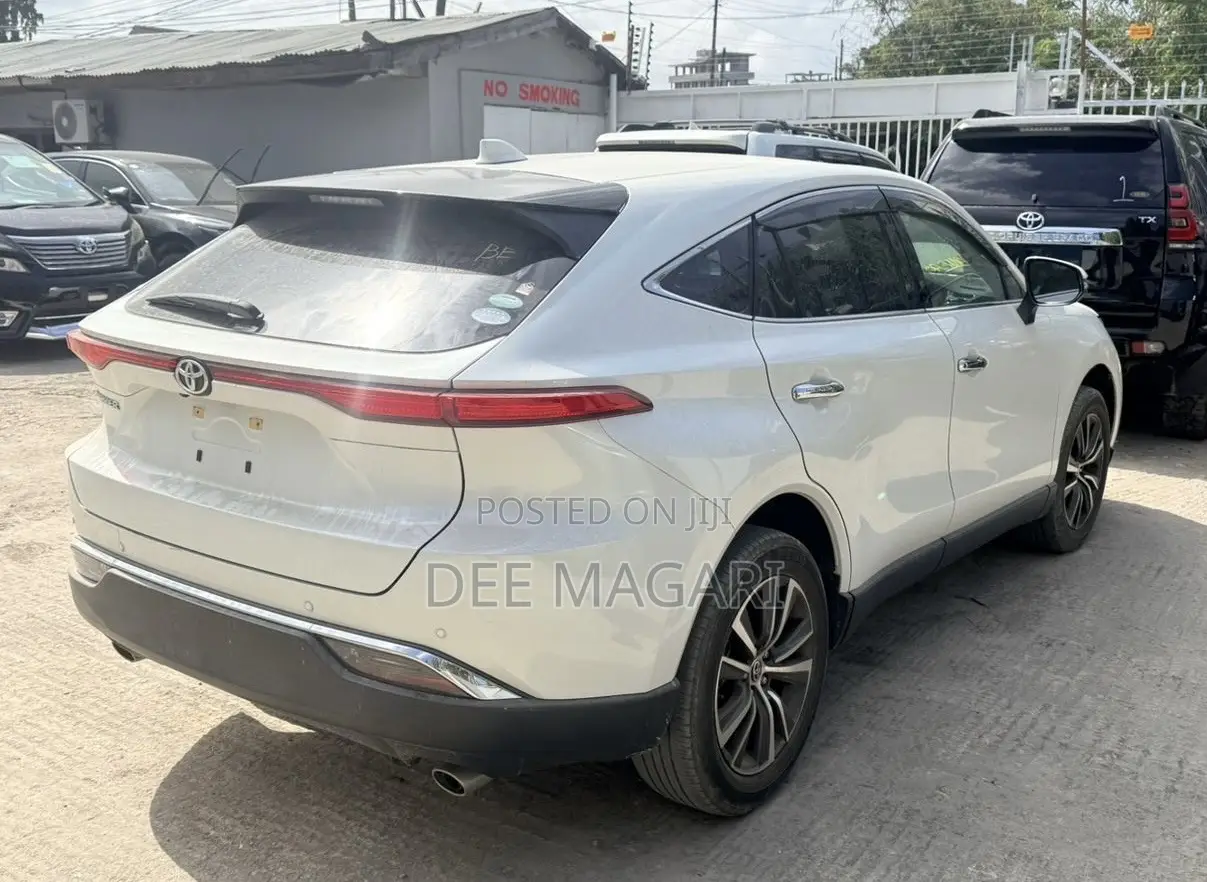 Toyota Harrier 2021 White