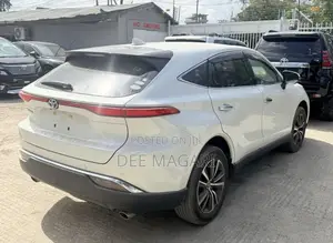 Toyota Harrier 2021 White