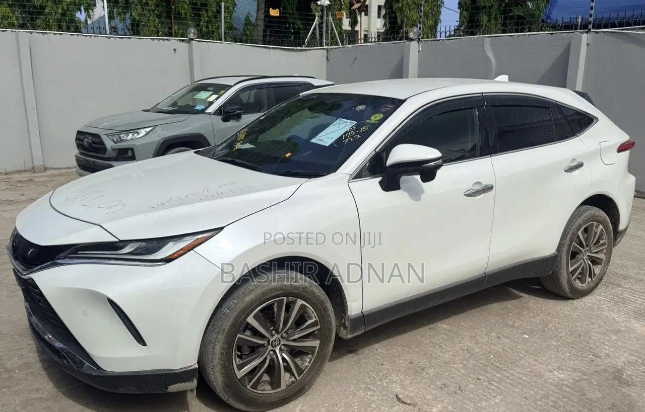 Toyota Harrier 2.0 2021 White