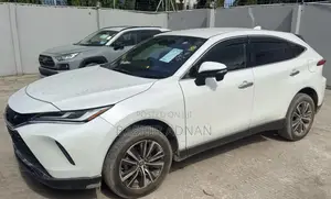 Toyota Harrier 2.0 2021 White