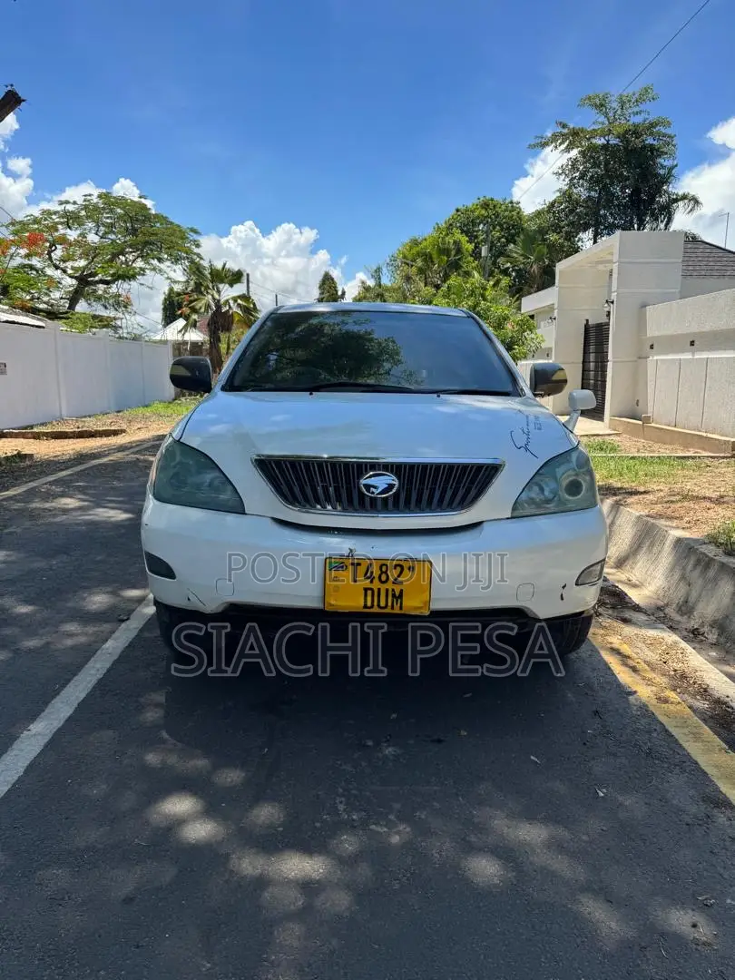 Toyota Harrier 2005 White