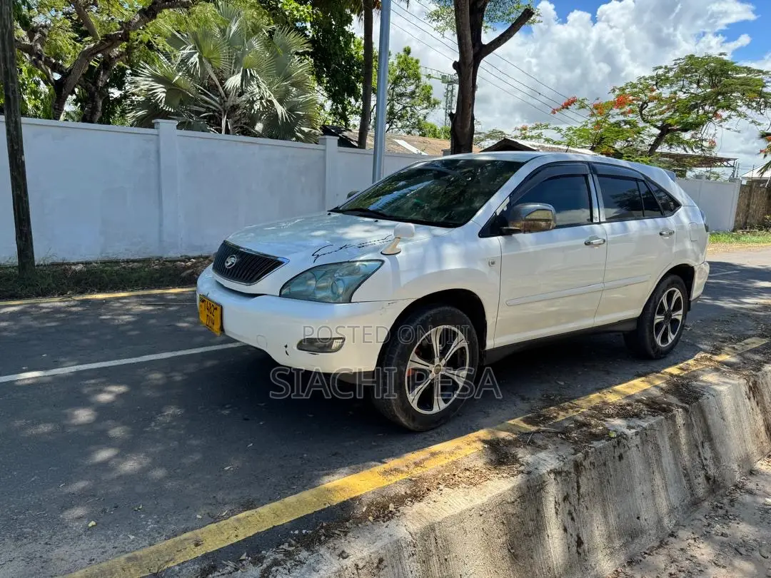 Toyota Harrier 2005 White