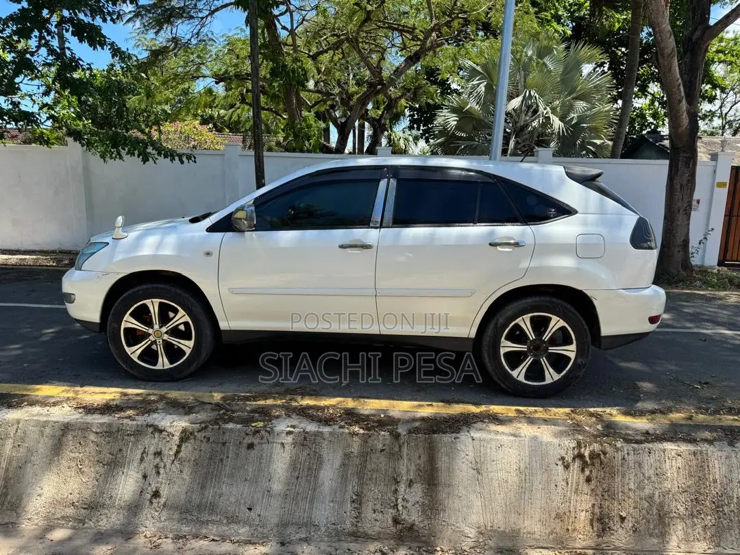 Toyota Harrier 2005 White
