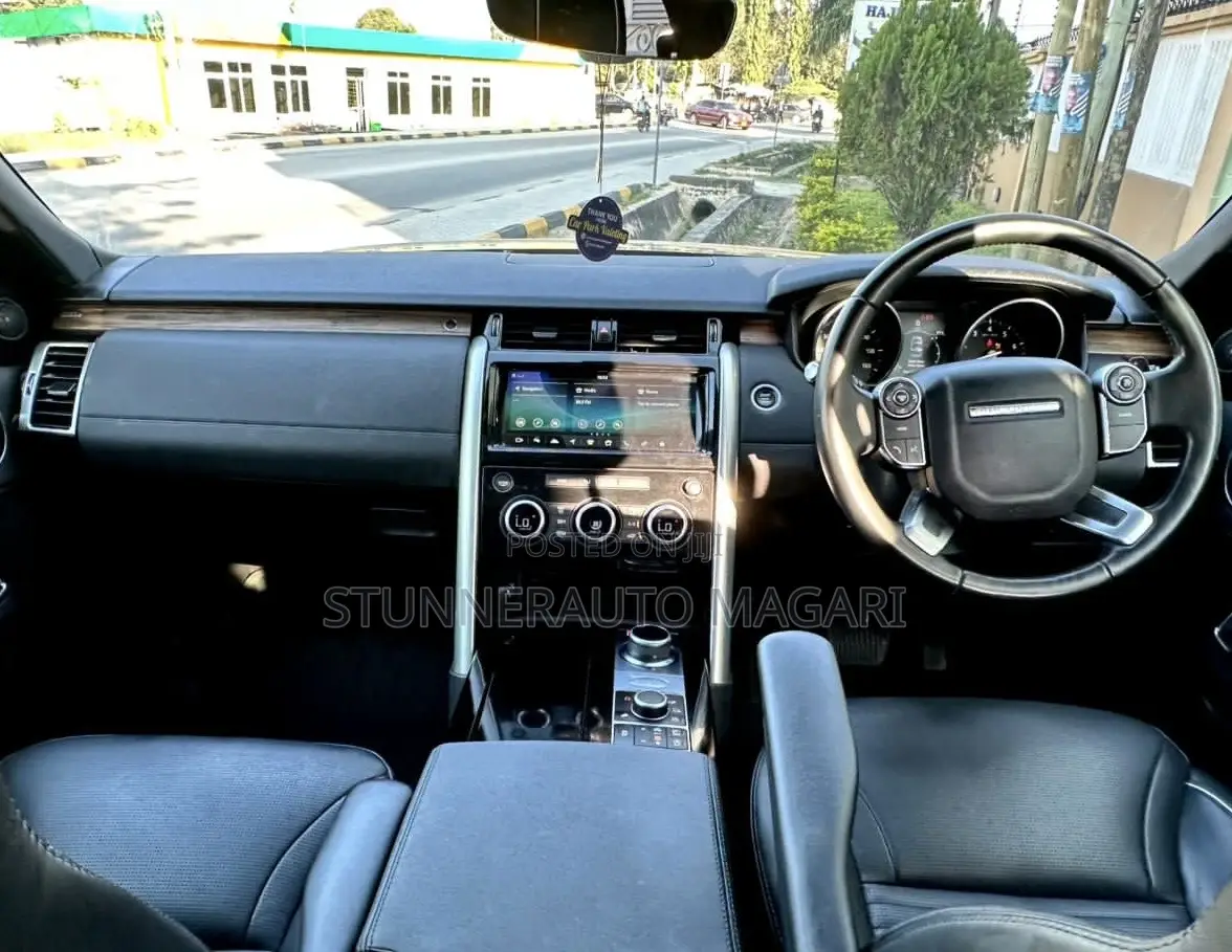 Land Rover Discovery 2018 Black