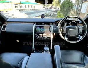 Land Rover Discovery 2018 Black