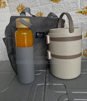 Set Of Lunch Box, Water Bottle And Insulated Lunch Bag