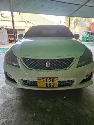 Toyota Crown 2009 White