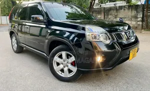 Nissan X-Trail 2012 Black