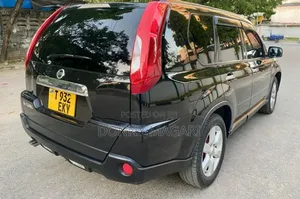 Nissan X-Trail 2012 Black