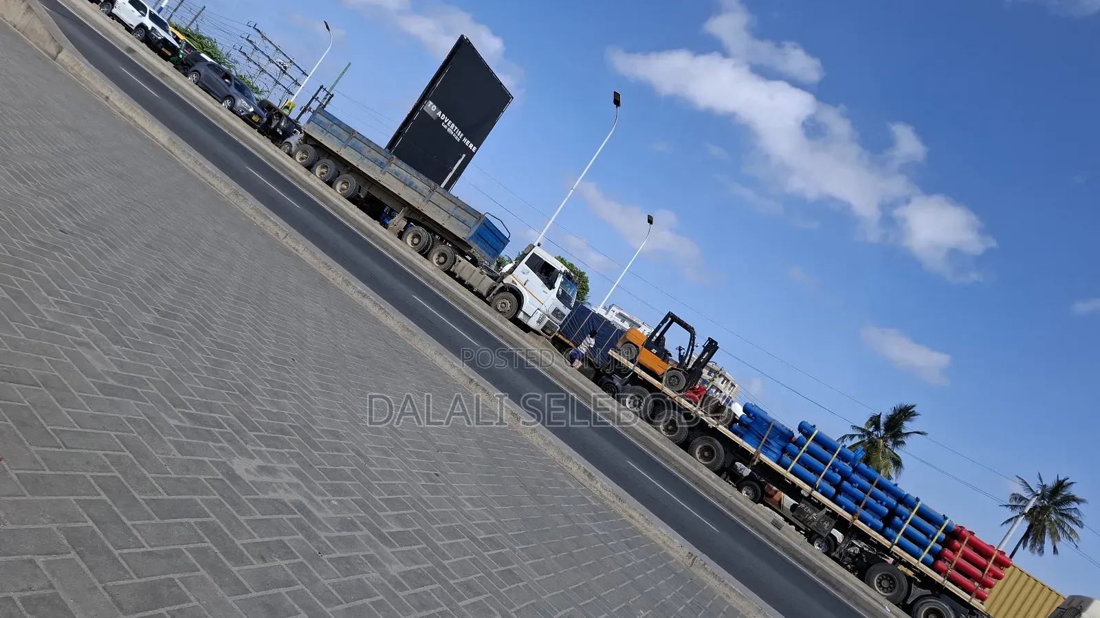 Plot 4 Investment Yard Factory It Look at Tarmac Main Road