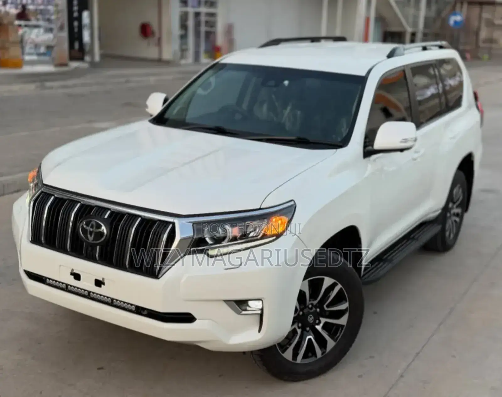Toyota Land Cruiser Prado 2.8 2023 Ivory