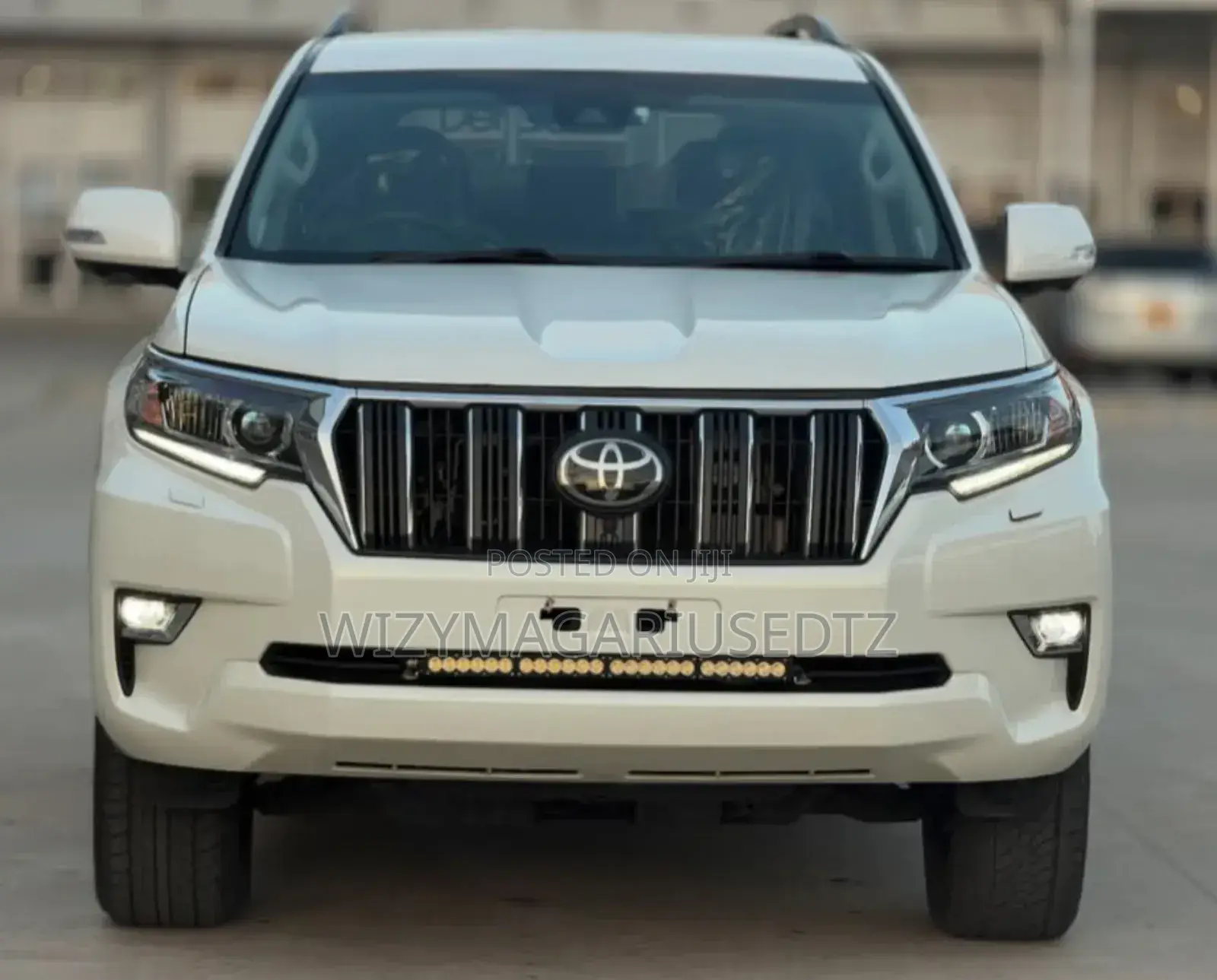 Toyota Land Cruiser Prado 2.8 2023 Ivory