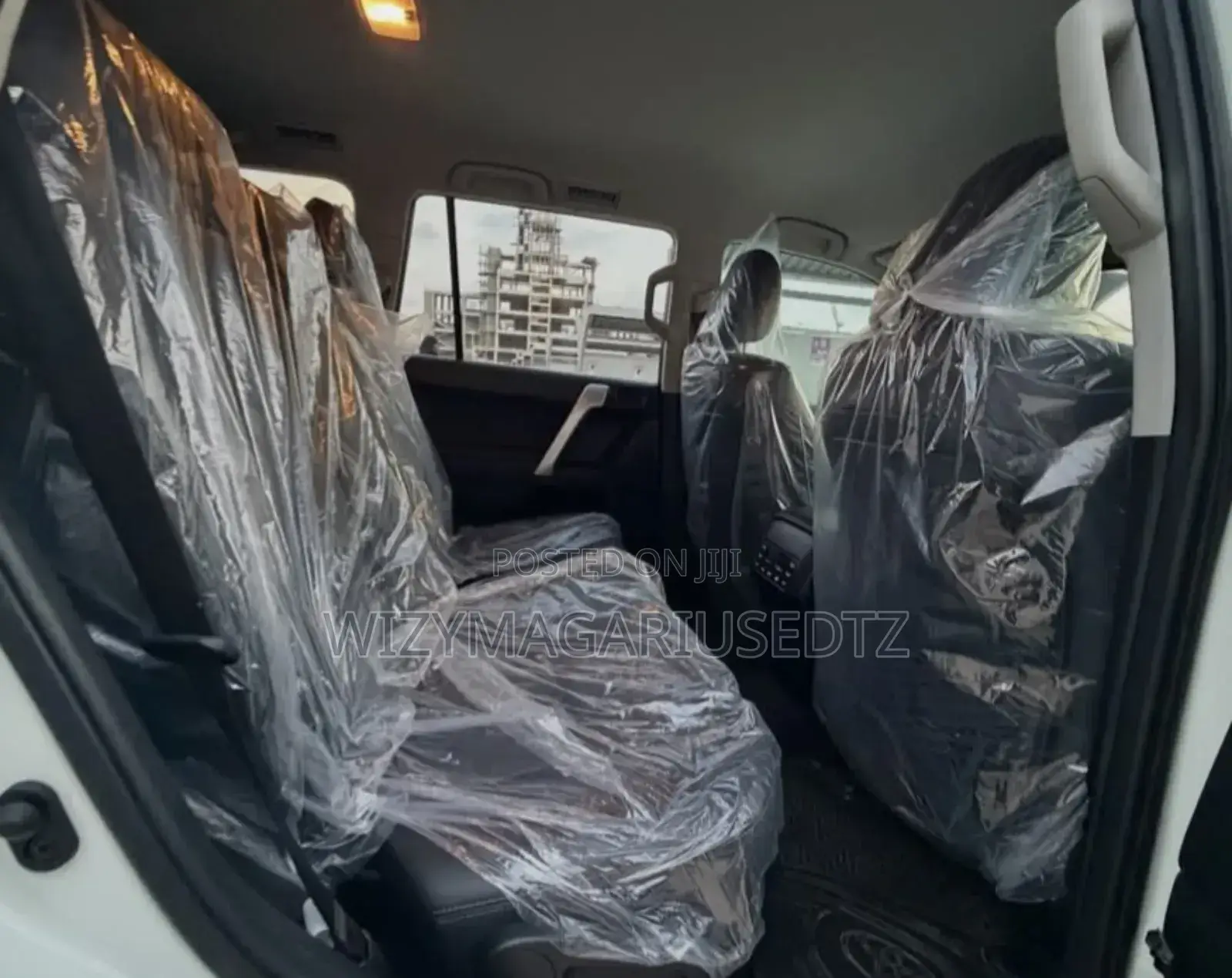 Toyota Land Cruiser Prado 2.8 2023 Ivory