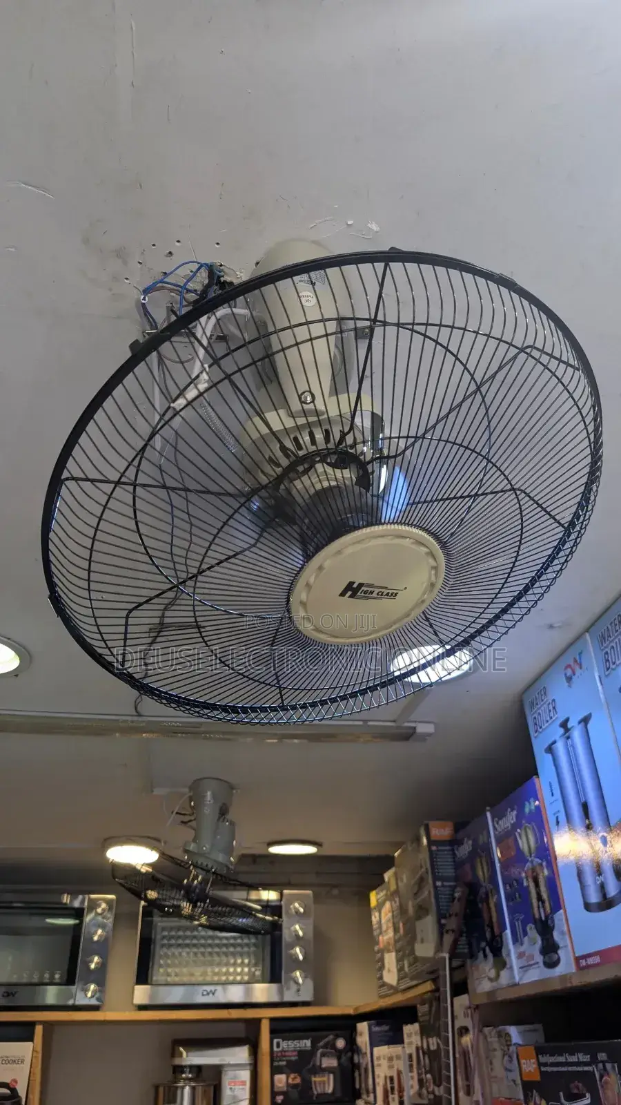 High Class || Orbit Fan 18"