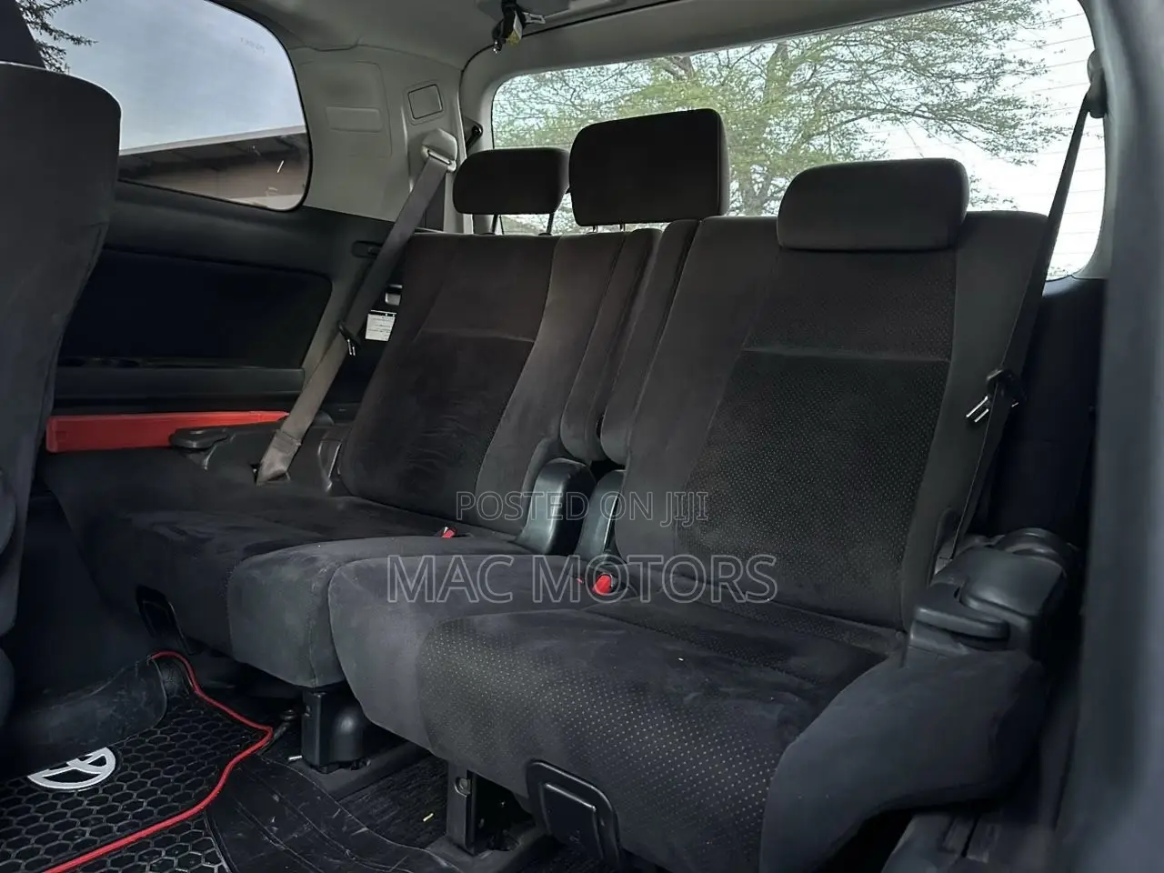 Toyota Vellfire 2011 White