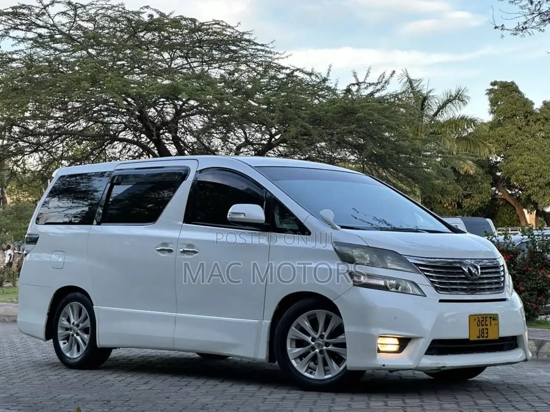 Toyota Vellfire 2011 White
