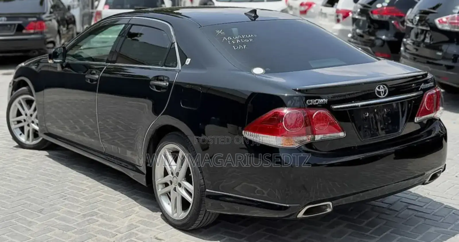 Toyota Crown 2010 Black