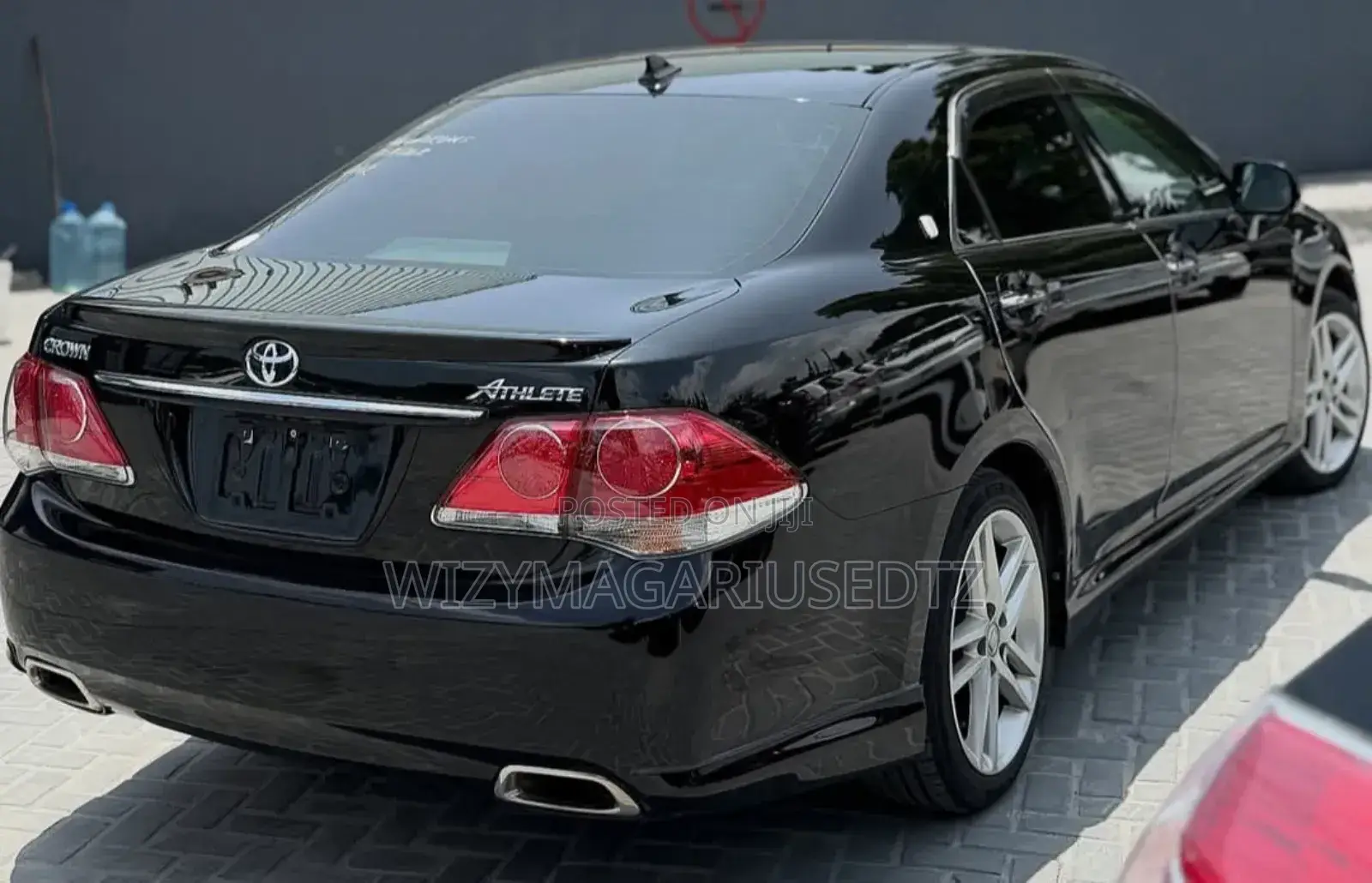 Toyota Crown 2010 Black