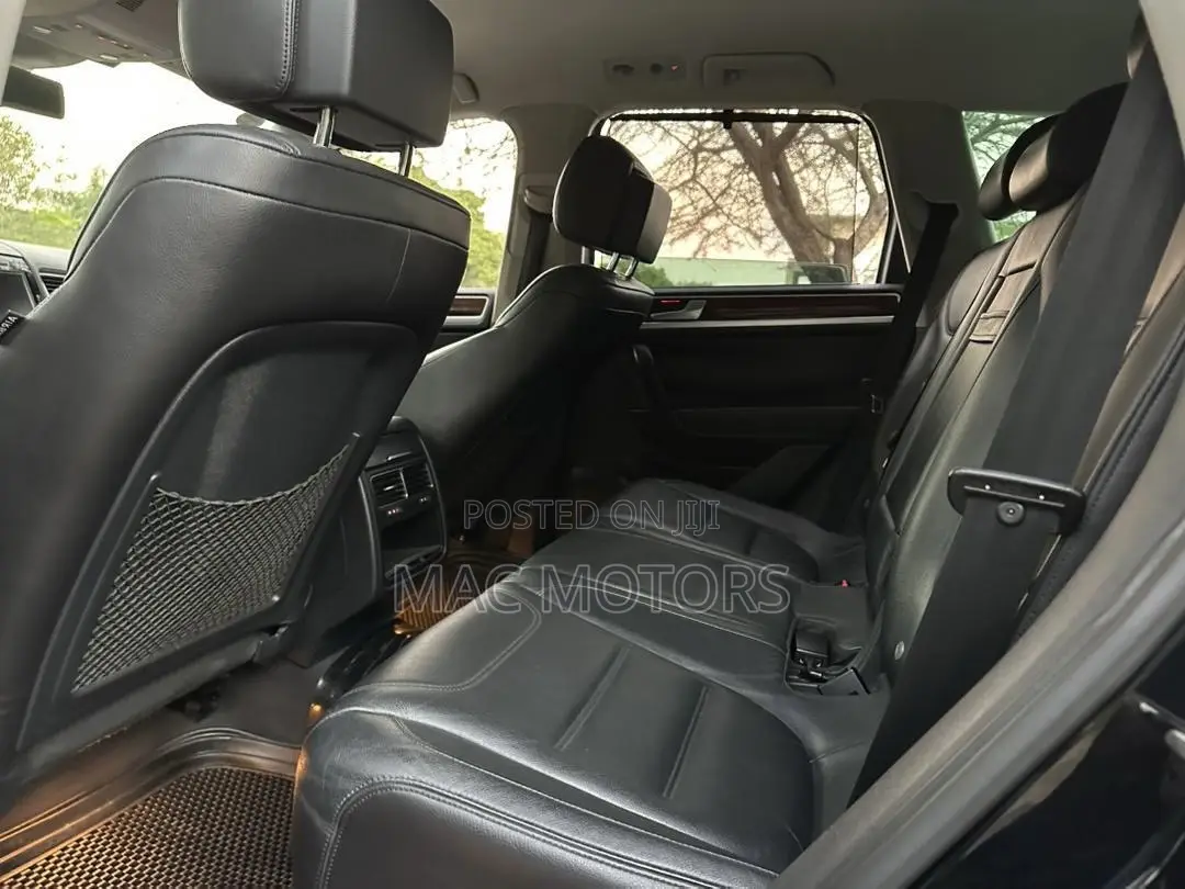 Volkswagen Touareg 2013 Black