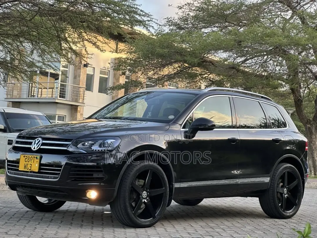Volkswagen Touareg 2013 Black