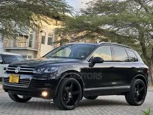 Volkswagen Touareg 2013 Black