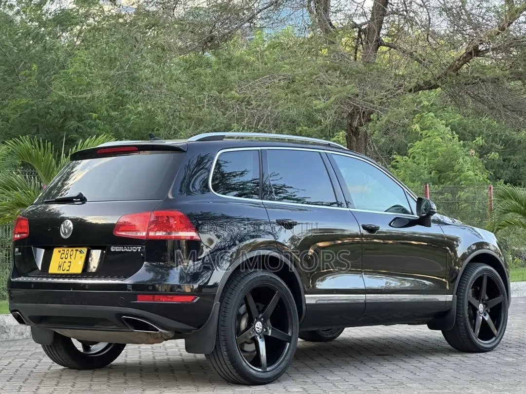 Volkswagen Touareg 2013 Black