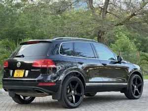 Volkswagen Touareg 2013 Black