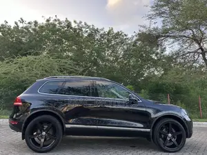 Volkswagen Touareg 2013 Black