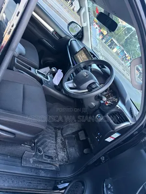 Toyota Hilux 2021 Black