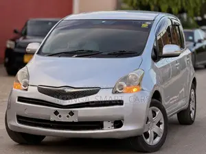 Toyota Ractis 2006 Silver