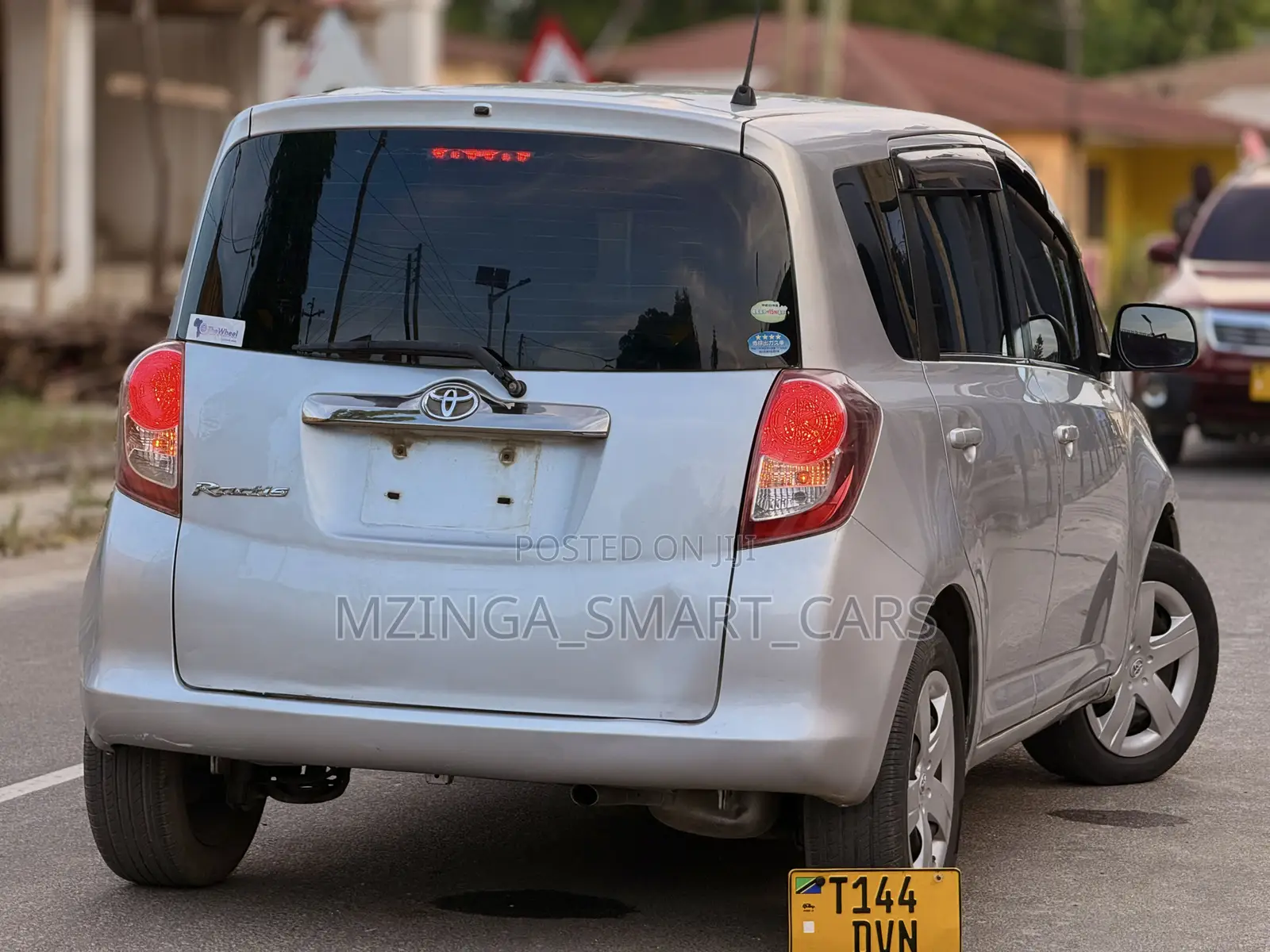 Toyota Ractis 2006 Silver
