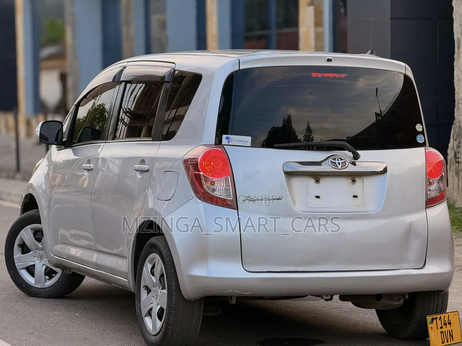 Toyota Ractis 2006 Silver