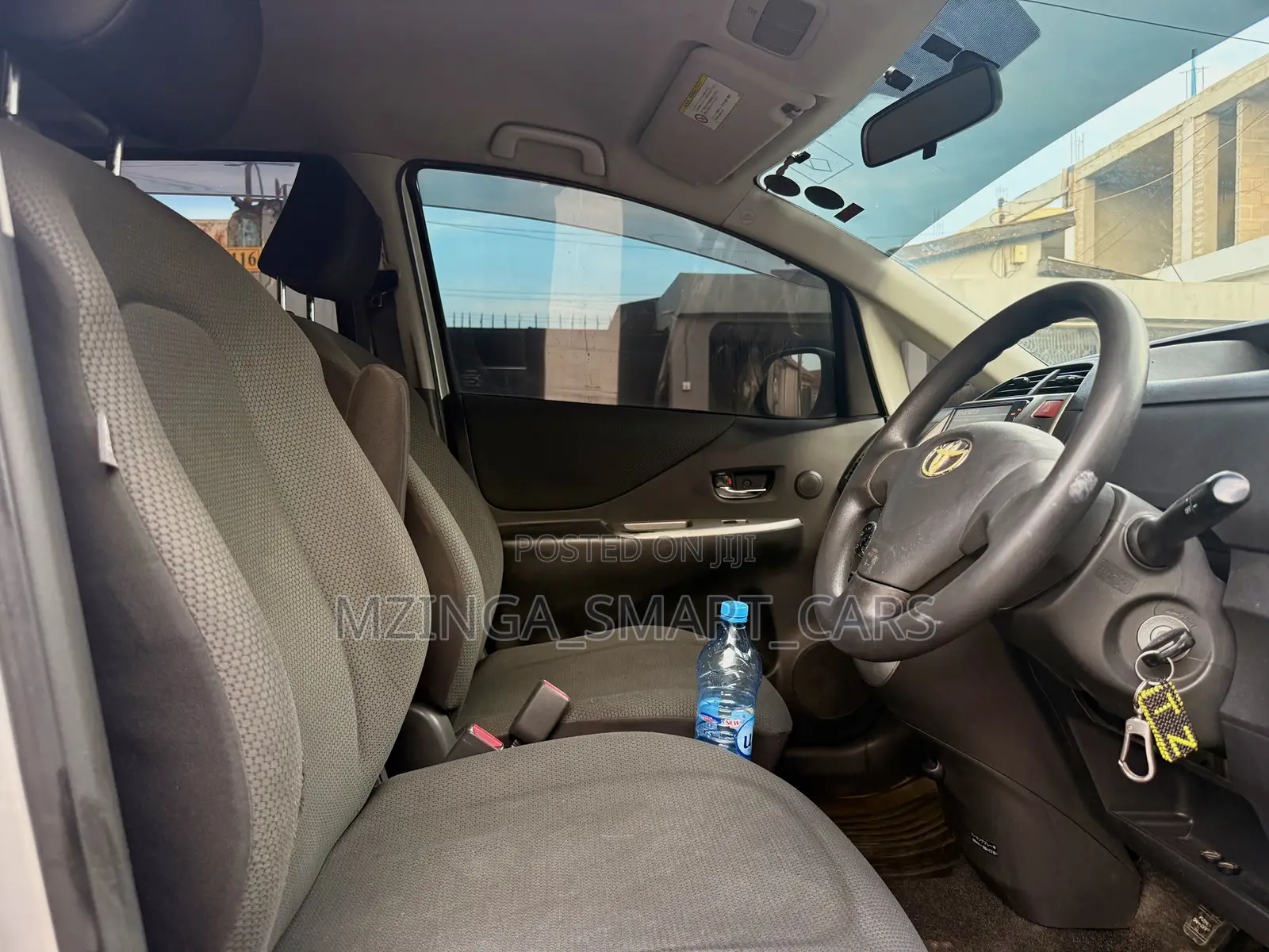 Toyota Ractis 2006 Silver