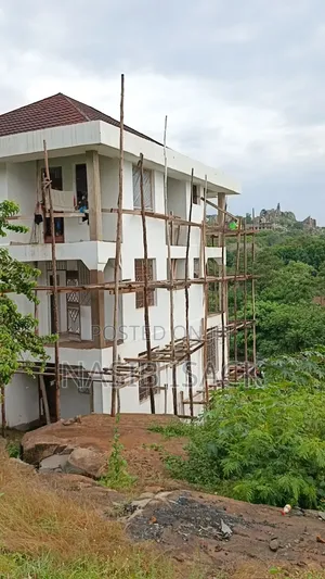 Ghorofa Inauzwa