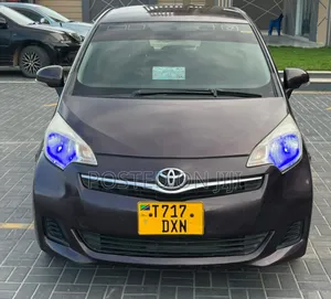 Toyota Ractis 2012 Black