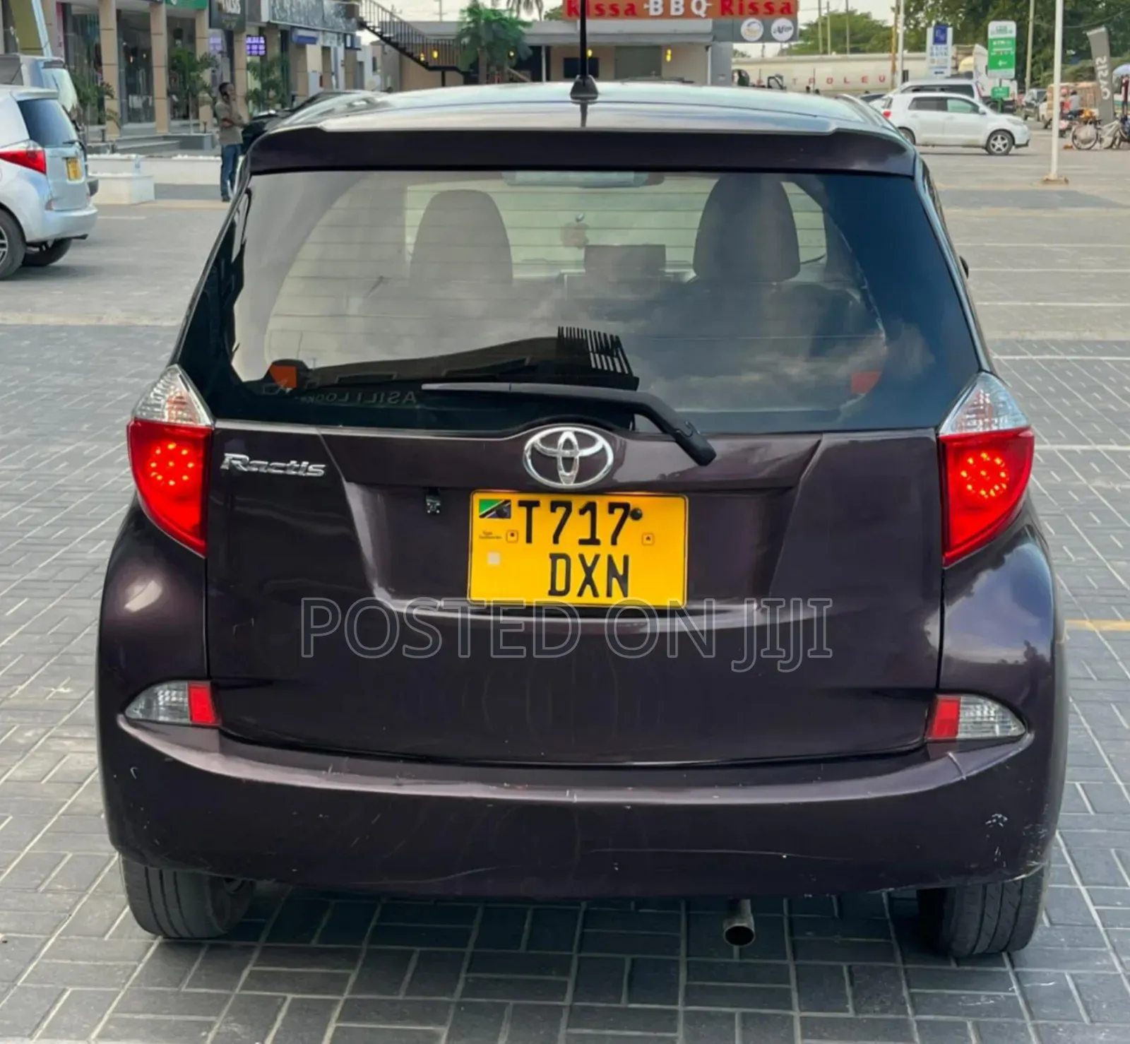 Toyota Ractis 2012 Black