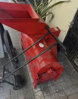 Portable Corn Thresher Machine 3-4 Tons Per Hour.