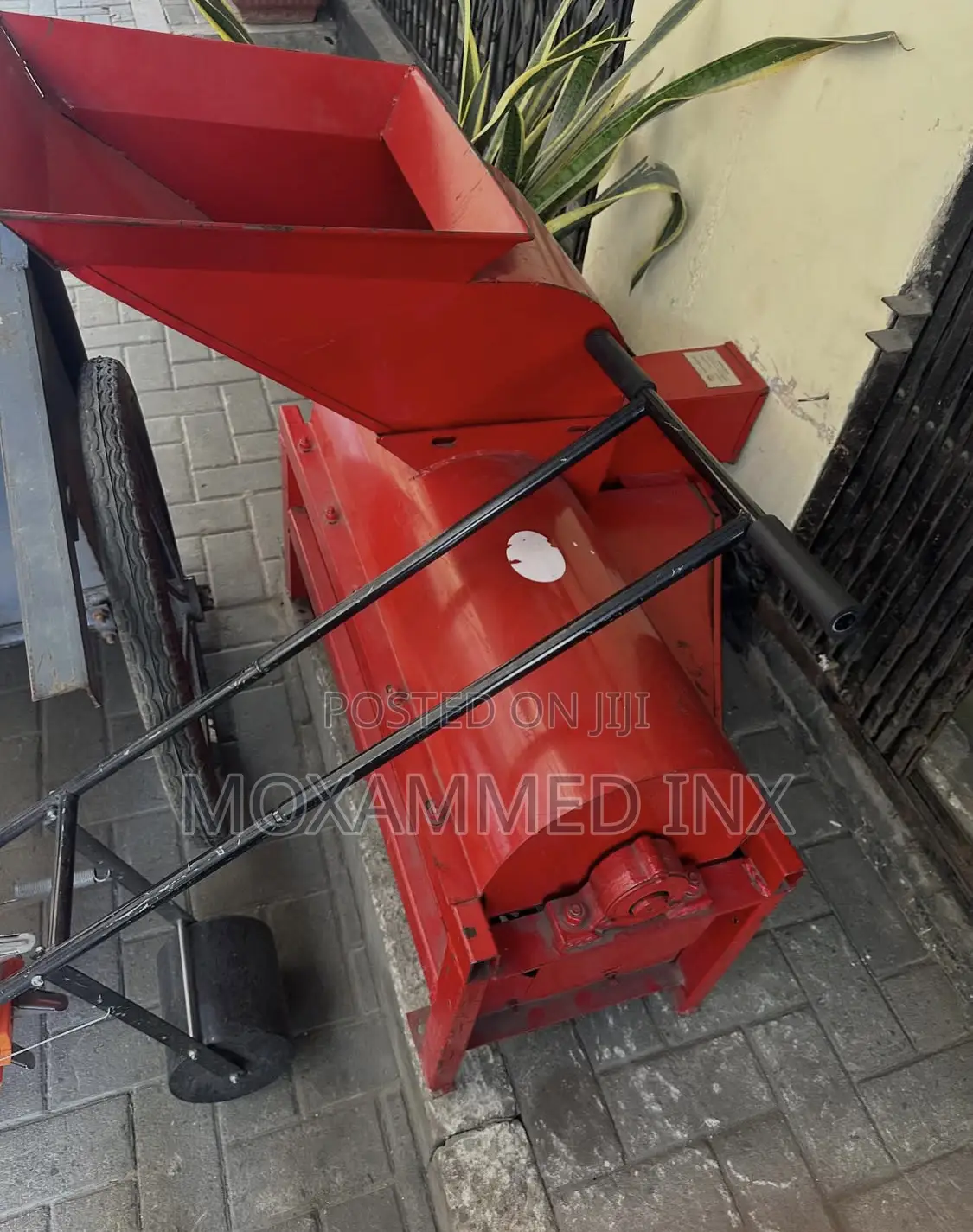 Portable Corn Thresher Machine 3-4 Tons Per Hour.