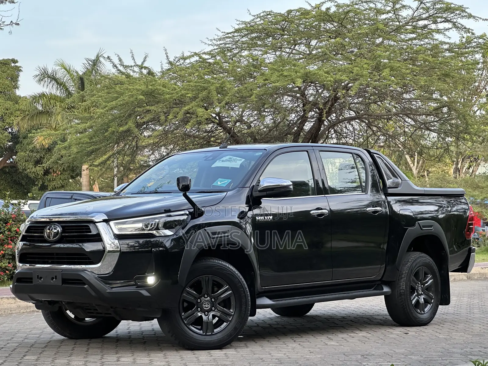 Toyota Hilux 2020 Black