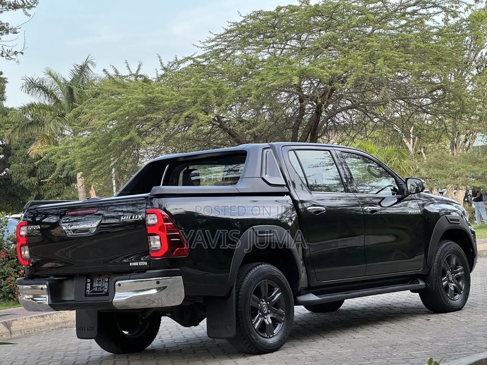 Toyota Hilux 2020 Black