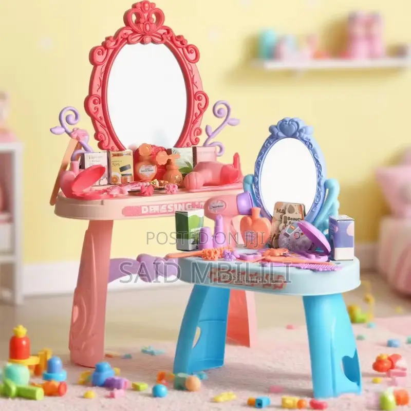 Girl Simulated Dressing Table,