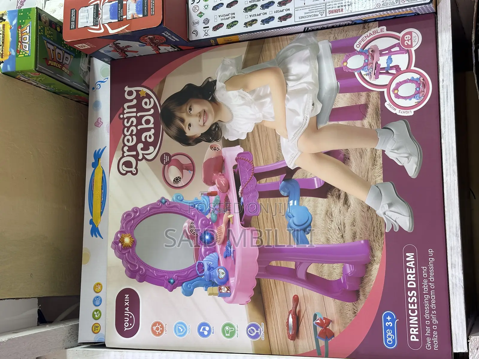 Girl Simulated Dressing Table,
