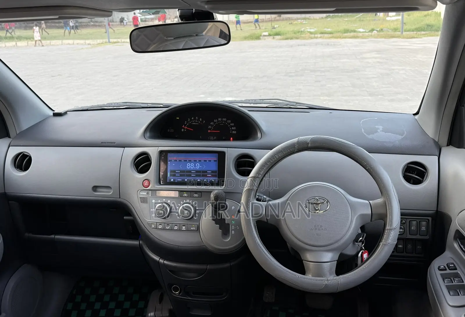 Toyota Sienta 1.5 FWD 2008 Black