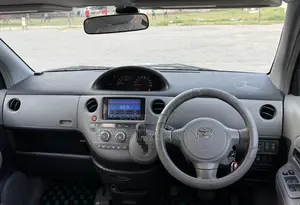 Toyota Sienta 1.5 FWD 2008 Black
