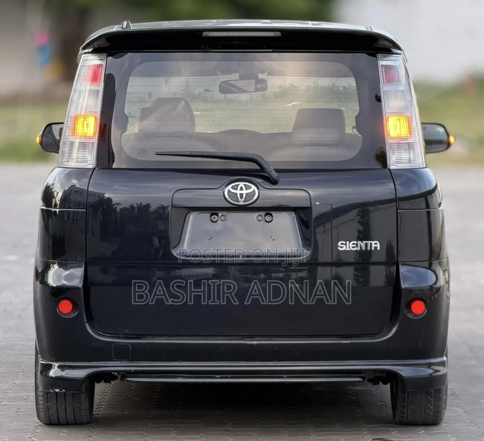 Toyota Sienta 1.5 FWD 2008 Black