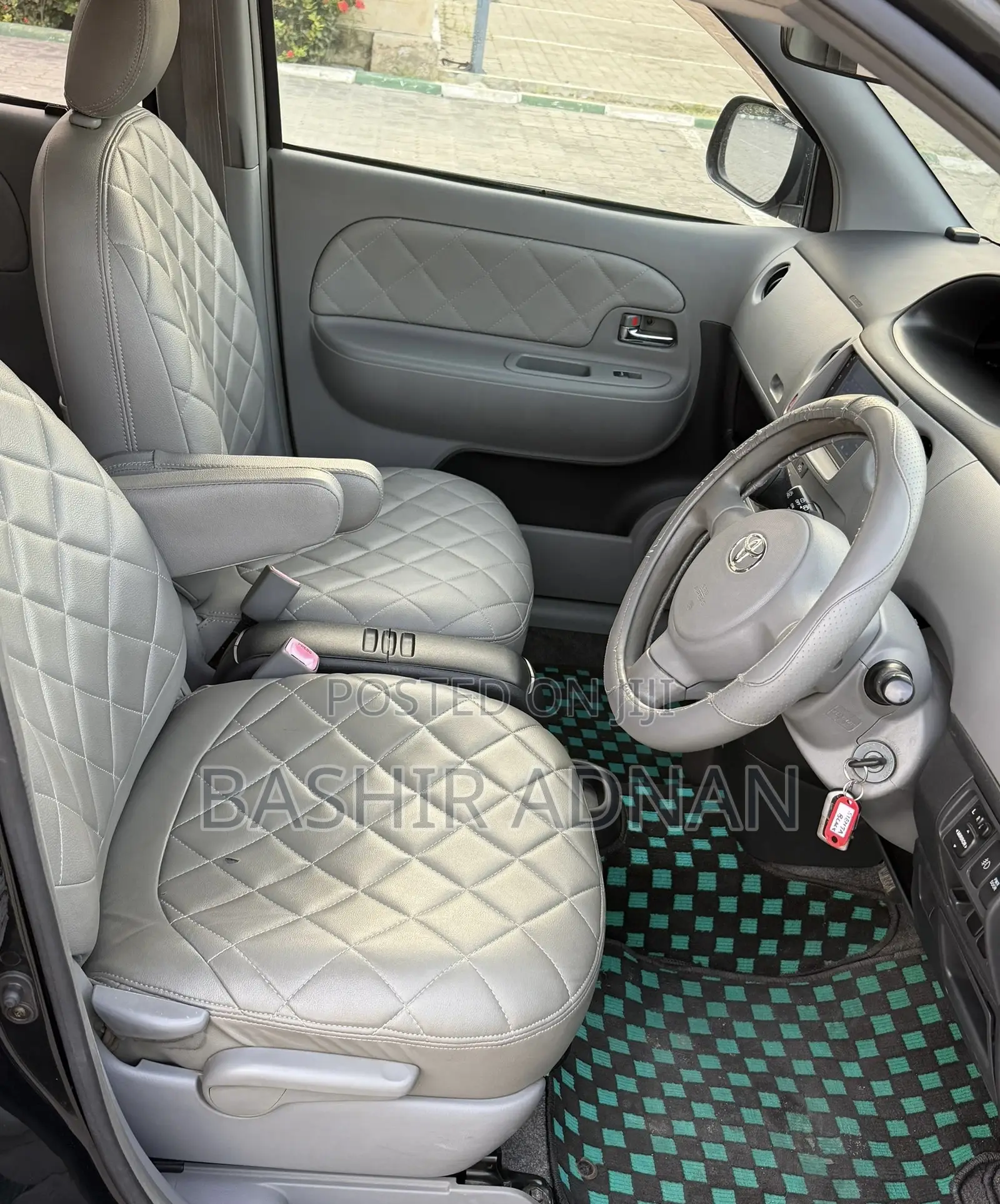 Toyota Sienta 1.5 FWD 2008 Black