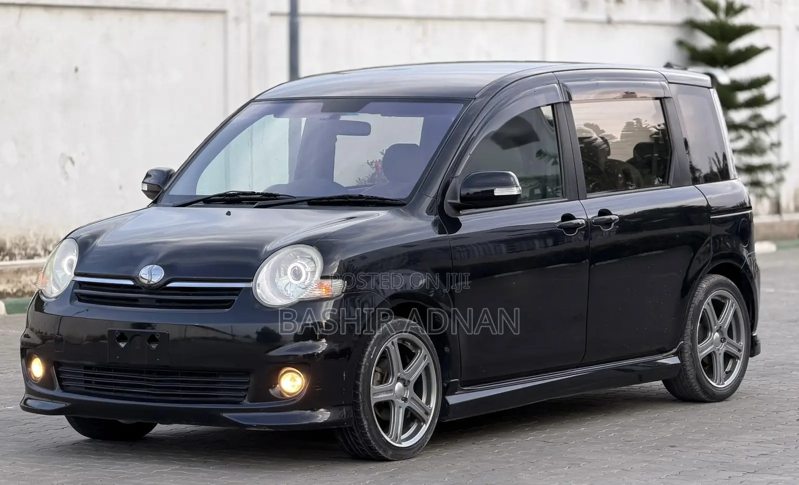 Toyota Sienta 1.5 FWD 2008 Black