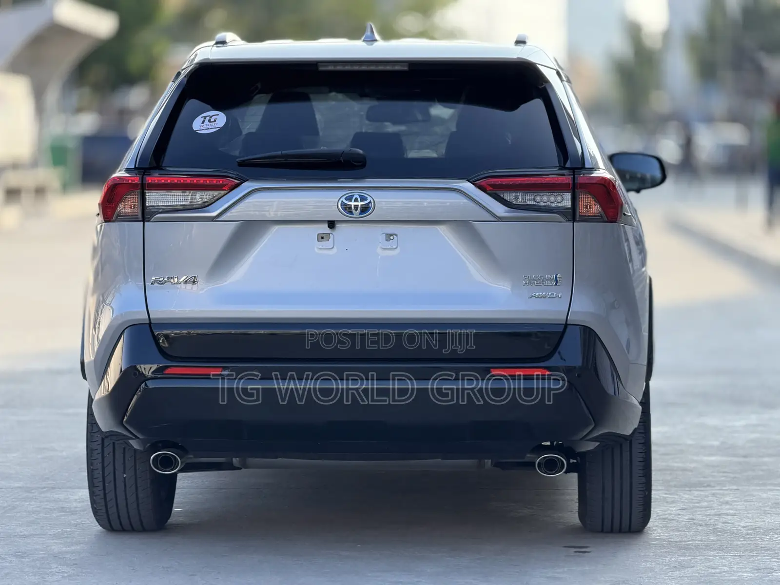 Toyota RAV4 Plug-In Hybrid 2025 Silver