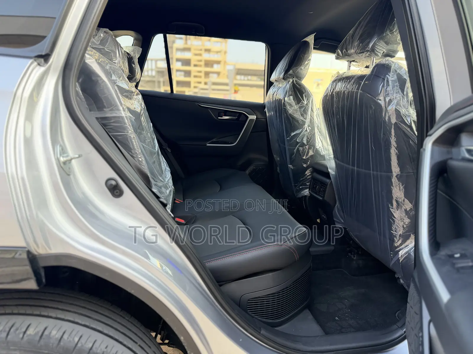 Toyota RAV4 Plug-In Hybrid 2025 Silver